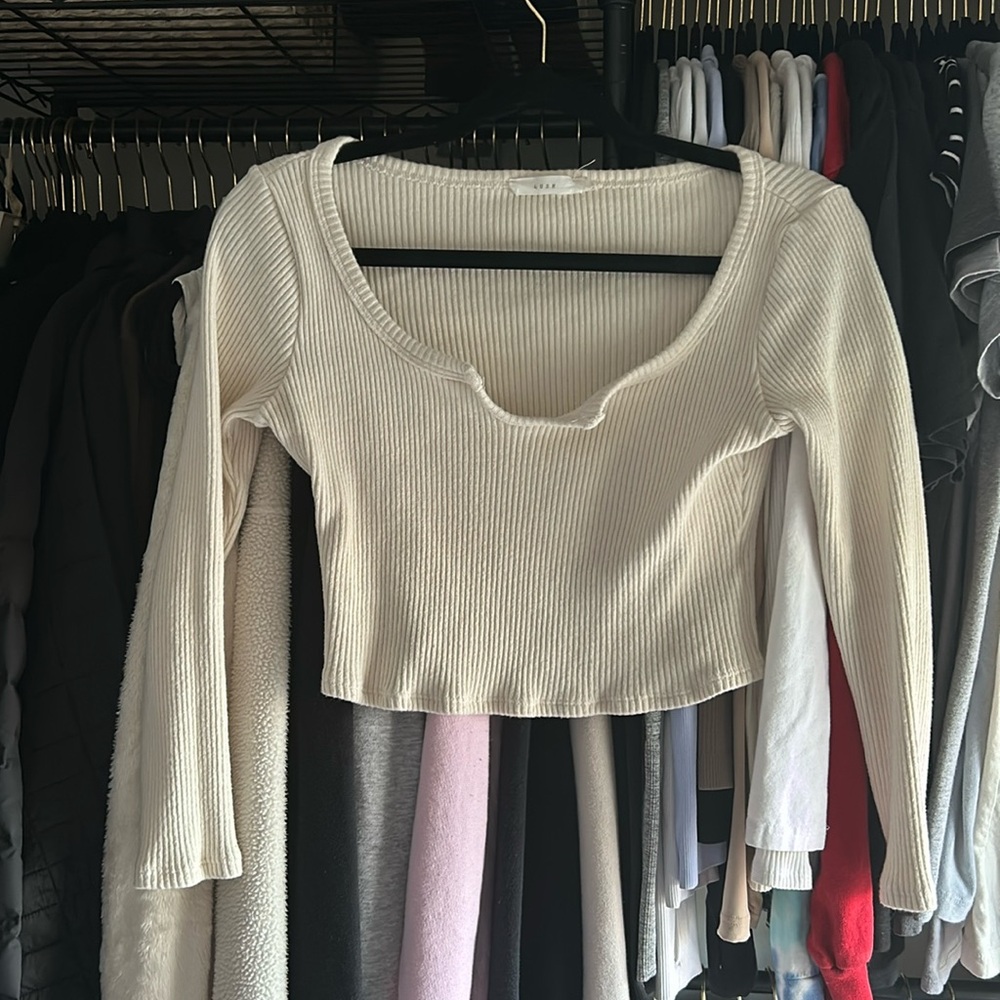 women’s crop top